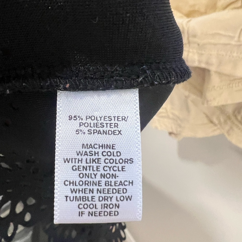 LOFT Black Tank Top with Cut-Out Hem - Picture 4 of 4